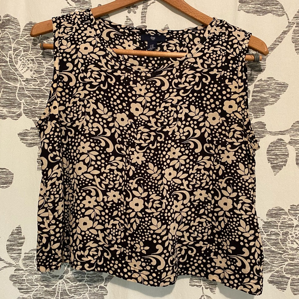 Gap Crop Top